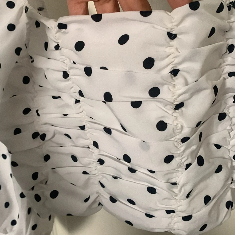 Size M SHEIN Ruched women’s Top sexy summer wear weather blouse polka dots used - Picture 8 of 14